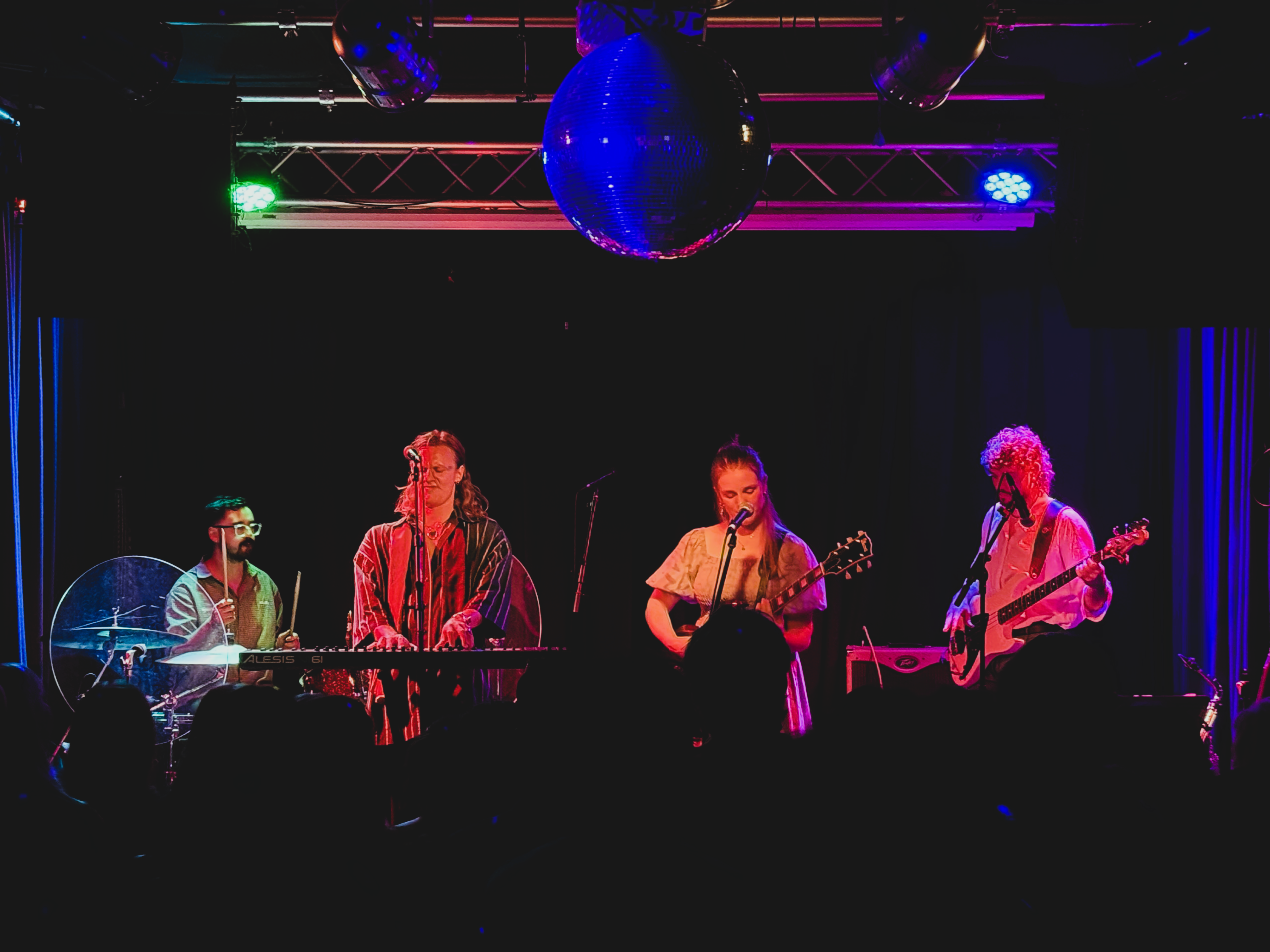 Gig Review – Bribes Album Launch with Parclo and Symmetrical Dogs