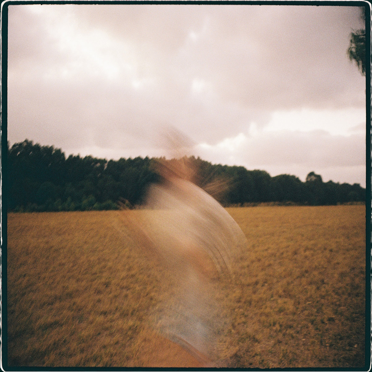 Single Review – Clare Perrott: Philadelphia (2025)