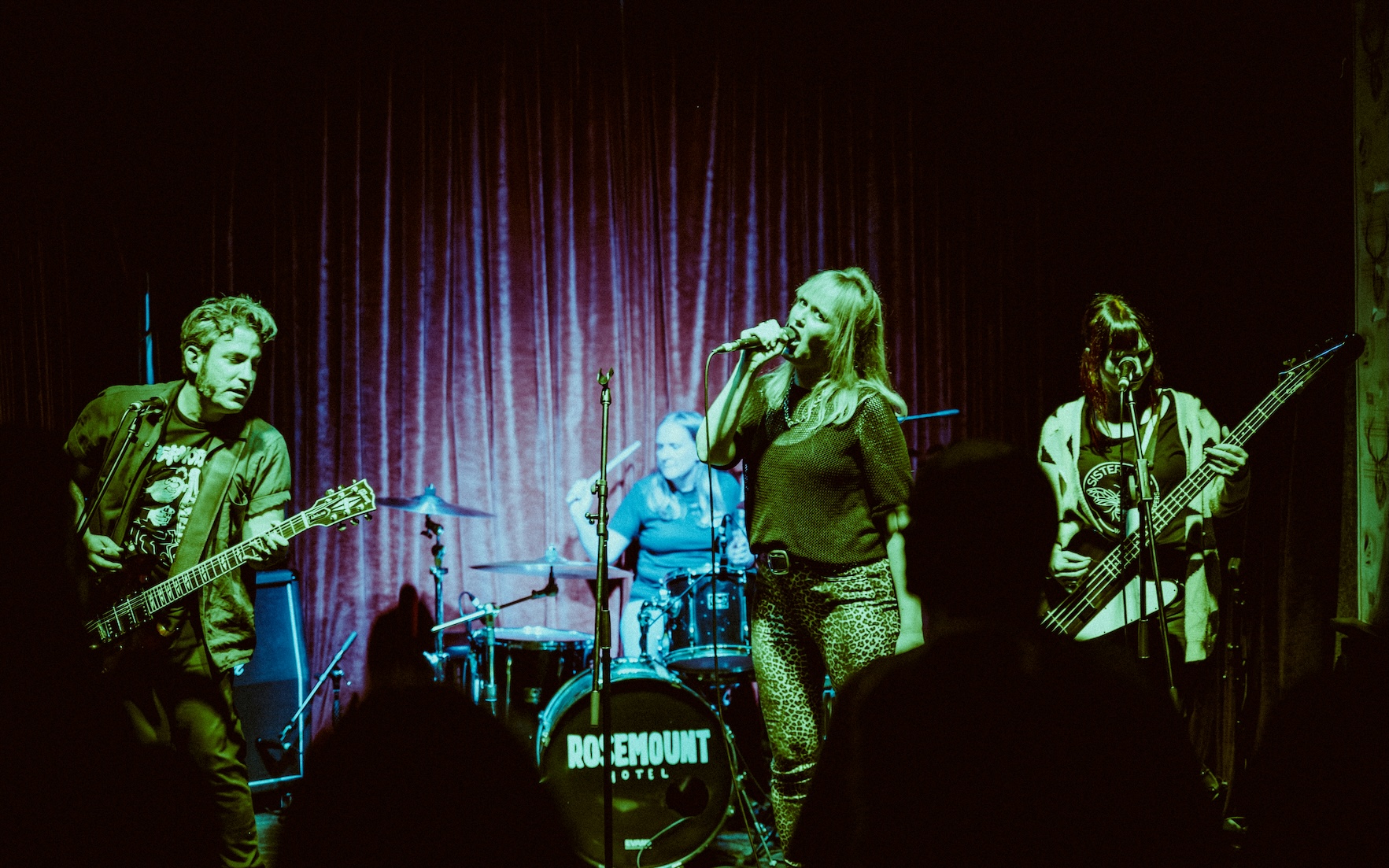 Gig Review – The Shakeys + Zerodent + False Cobra + Bobby Burgess (The Barstools)