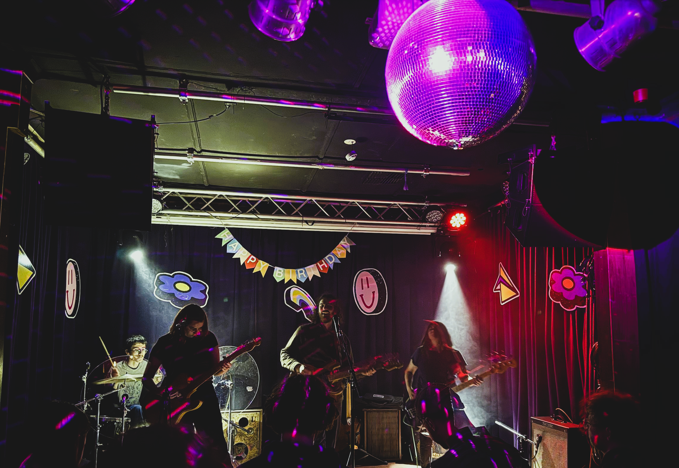 Gig Review – Sidequest 5th Birthday with Ursula + Clancy + Symmetrical Dogs + Sam (Sly Withers)